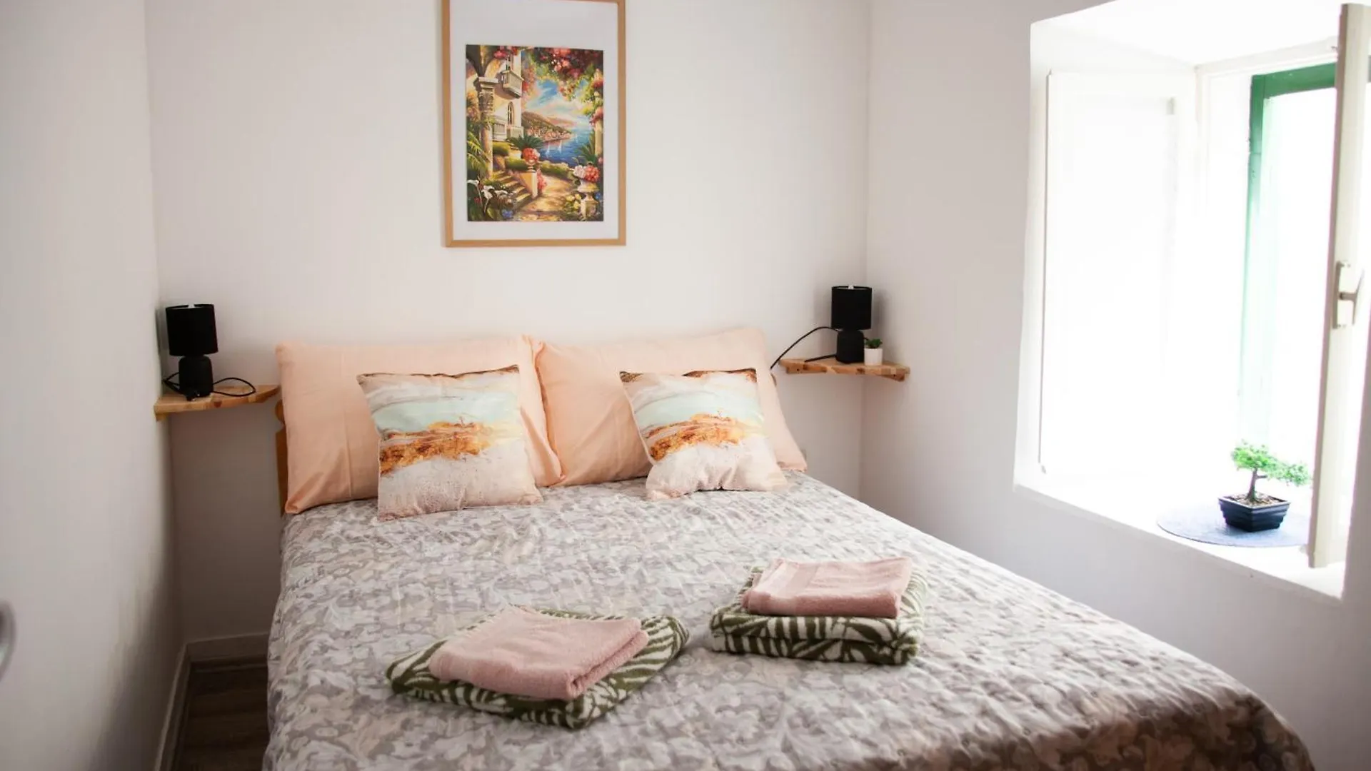Apartment Portside House-Apartments Kastela
