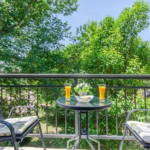 & Park Apartament